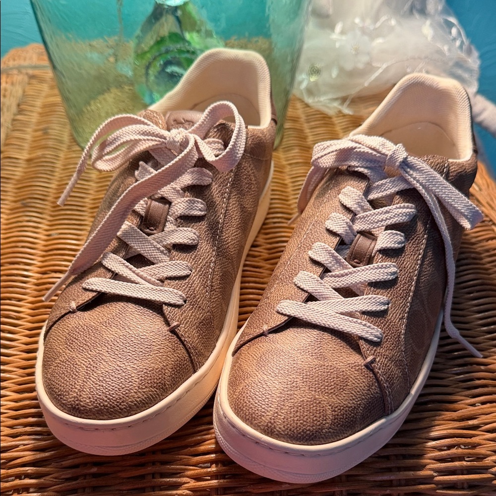 Coach Sneaker In Signature Canvas Monogram Women’s Size 8.5 NWOT